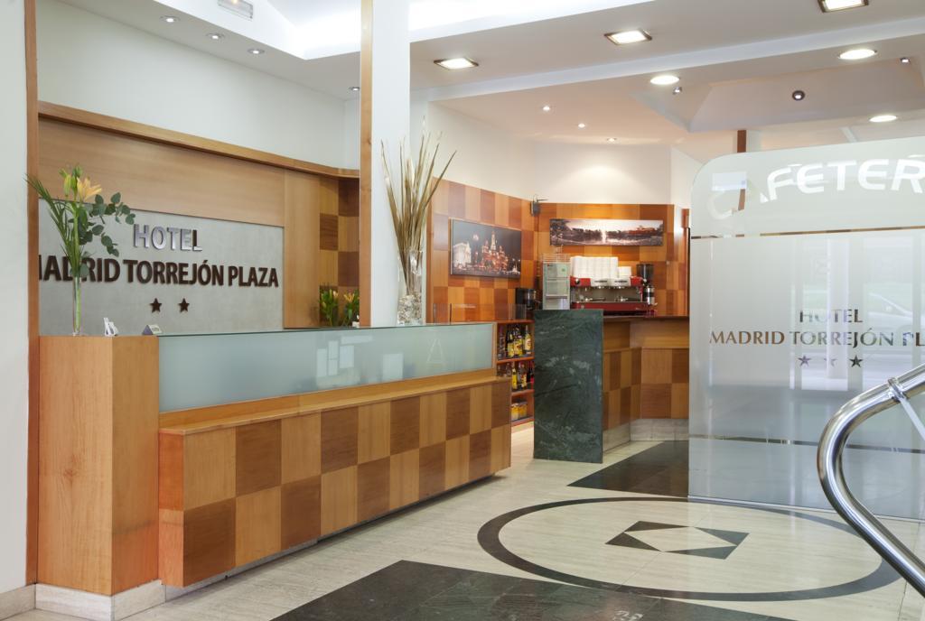 Hotel Madrid Torrejon Plaza Torrejón de Ardoz Dış mekan fotoğraf